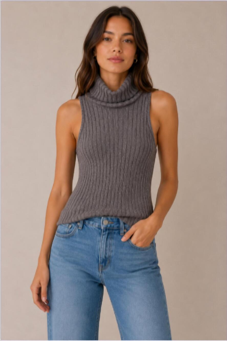 NEW RED HAUTE wide rib mock neck sweater in h grey
